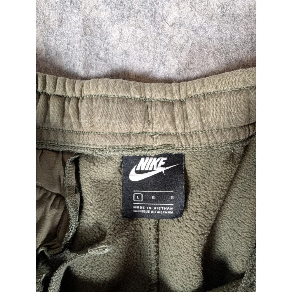 Nike sportswear club